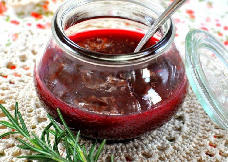 Recipe of Favorite Raspberry Sauce (Raspberry Purée)