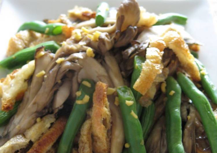 Recipe of Quick Maitake Mushrooms and Green Beans with a Ginger and Vinegar Dressing