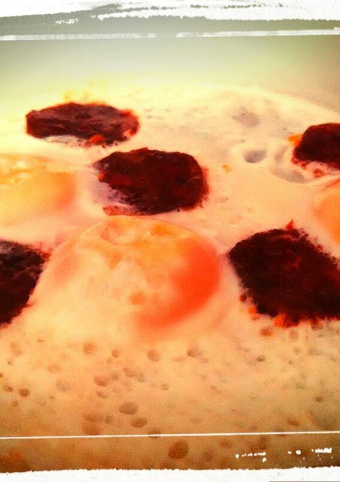Una foto de Huevos cojonudos