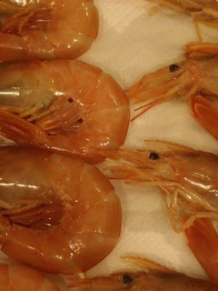 A picture of Osechi That Can Be Made In Advance and Frozen - Shrimp Simmered In Umami Sauce.