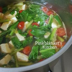 A picture of Mixed Veggies & Tofu Soup.