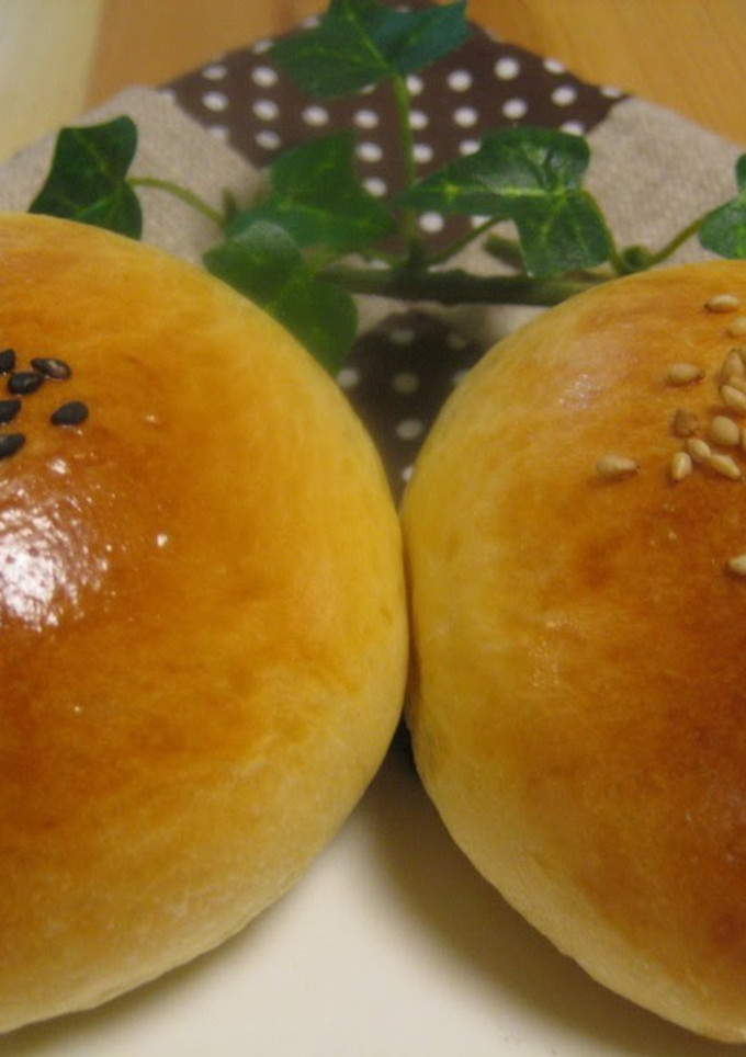 A picture of Fluffy Moist Anpan (Bread Roll filled with Anko).