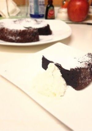 A picture of Heavy Cream-free Rich Gateau au Chocolat.