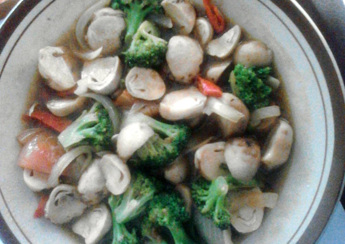 mushroom broccoli with oyster sauce