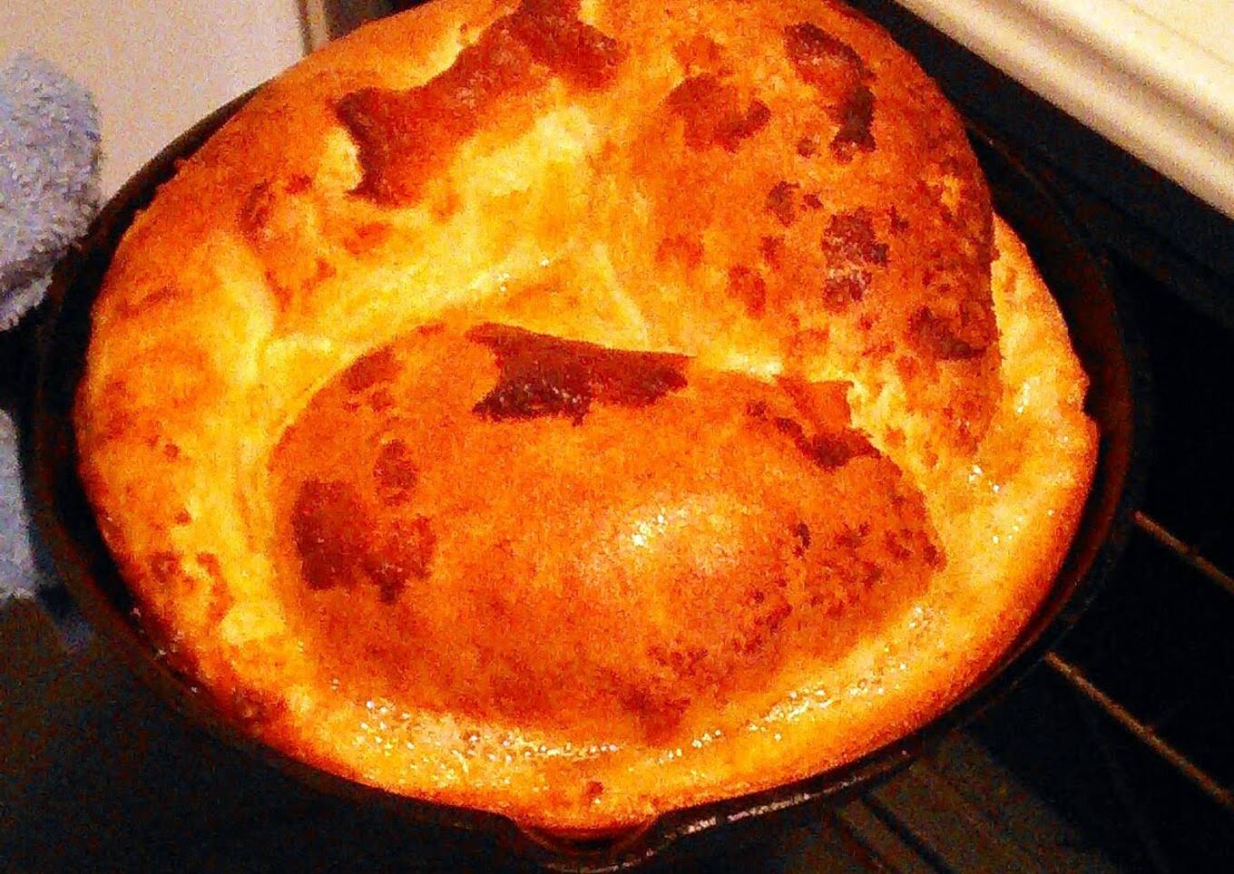 Dutch baby cake