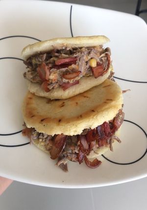 Una foto de Arepa rellena