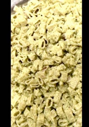 صورة لوصفة معكرونة 🍝 ب صوص البيستو ب الريحان (الجاهزة من اورينت جاردنز)