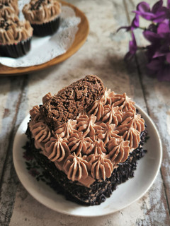 Foto resep Chocolate Cake dengan Buttercream coklat anti Ngendal