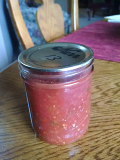 A picture of Salsa, canned.