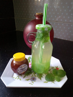 A picture of Lemonade#5or lessingredients contest.