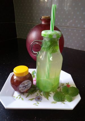 A picture of Lemonade#5or lessingredients contest.