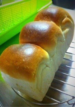 A picture of Standard Shokupan - Plain Bread Loaf.