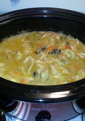 A picture of Crock Pot Chicken and Drunklins.
