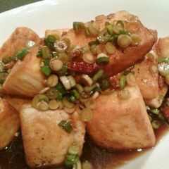 A picture of Simple Time-Saving Salmon Sauté in a Light Sauce.