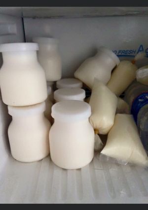 Hình của món Sữa chua đá bịch nhà làm.