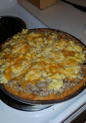 A picture of Breakfast pizza.