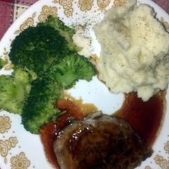 A picture of Raspberry Glazed Pork Chops.