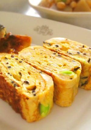 A picture of Tofu Hamburgers-like? Tamagoyaki for Bentos.