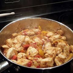 A picture of Hot & Sour Chicken & Pepper Stir-fry.