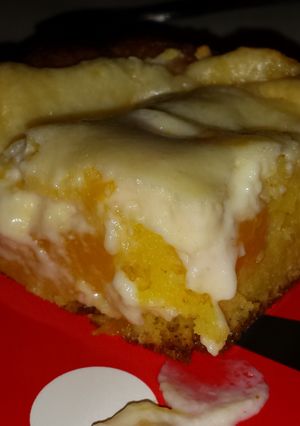 A picture of Easy Peaches and Cream cake.