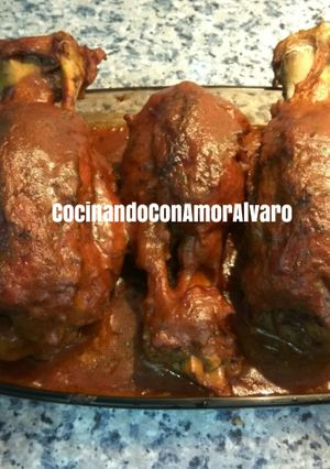Una foto de Codillos de cerdo en salsa
