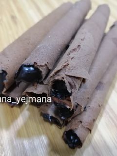 صورة لوصفة رولات الشوكولا المحشية