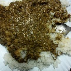 A picture of Ndengu with Rice.