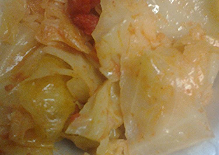 Steps to Make Favorite Stewed cabbage and tomatoes