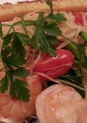 A picture of Fresh Prawns Angelhair Noodles.