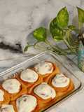 Cinnamon roll (topping cheese)