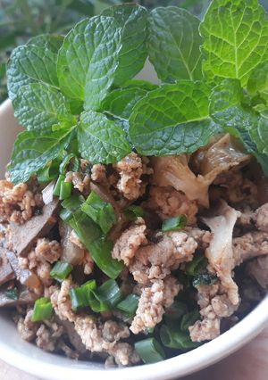 รูปของ ลาบหมูสุก(สูตรเมืองแป้)