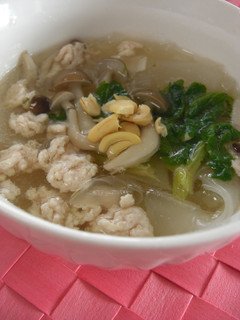 A picture of Easy Pho with Rice Paper.