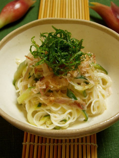 A picture of Somen Noodles with Yuzu Pepper Sauce.