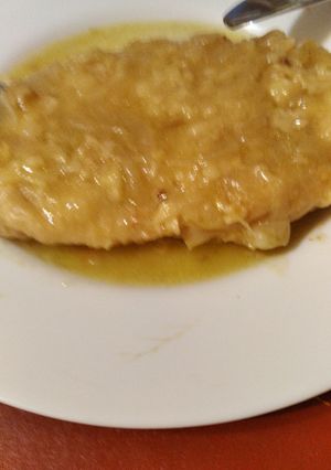 Una foto de Aneto en salsa de champiñones