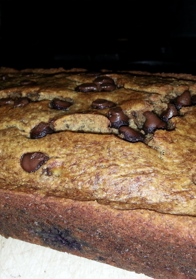 A picture of Banana chocolate bread.