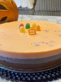 Una foto de Tarta tres chocolates de Halloween 🎃🧙♀️👻🧛🏼♀️🍫