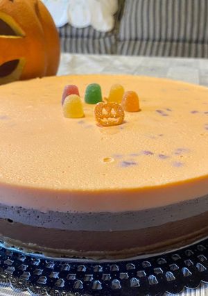 Una foto de Tarta tres chocolates de Halloween 🎃🧙‍♀️👻🧛🏼‍♀️🍫