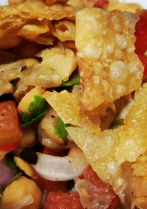 A picture of Diet chana chat.