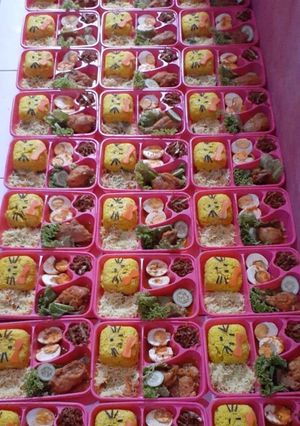 Foto resep Bento nasi kuning Hello Kitty