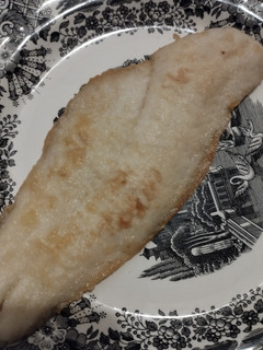Una foto de Merluza con mantequilla al horno