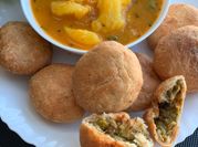 A picture of matar kachori