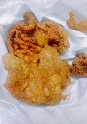รูปของ หนังไก่ทอดไม่อมน้ำมัน