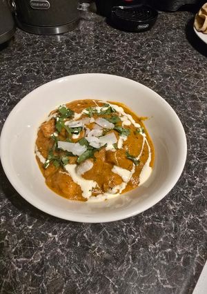 Chiken Korma, Indiai mandulás, kókusz tejes csirke curry recept fotója