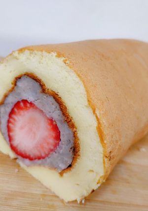 草莓芋泥捲 的食譜成品照片