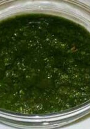 A picture of Curry leaves chutney.