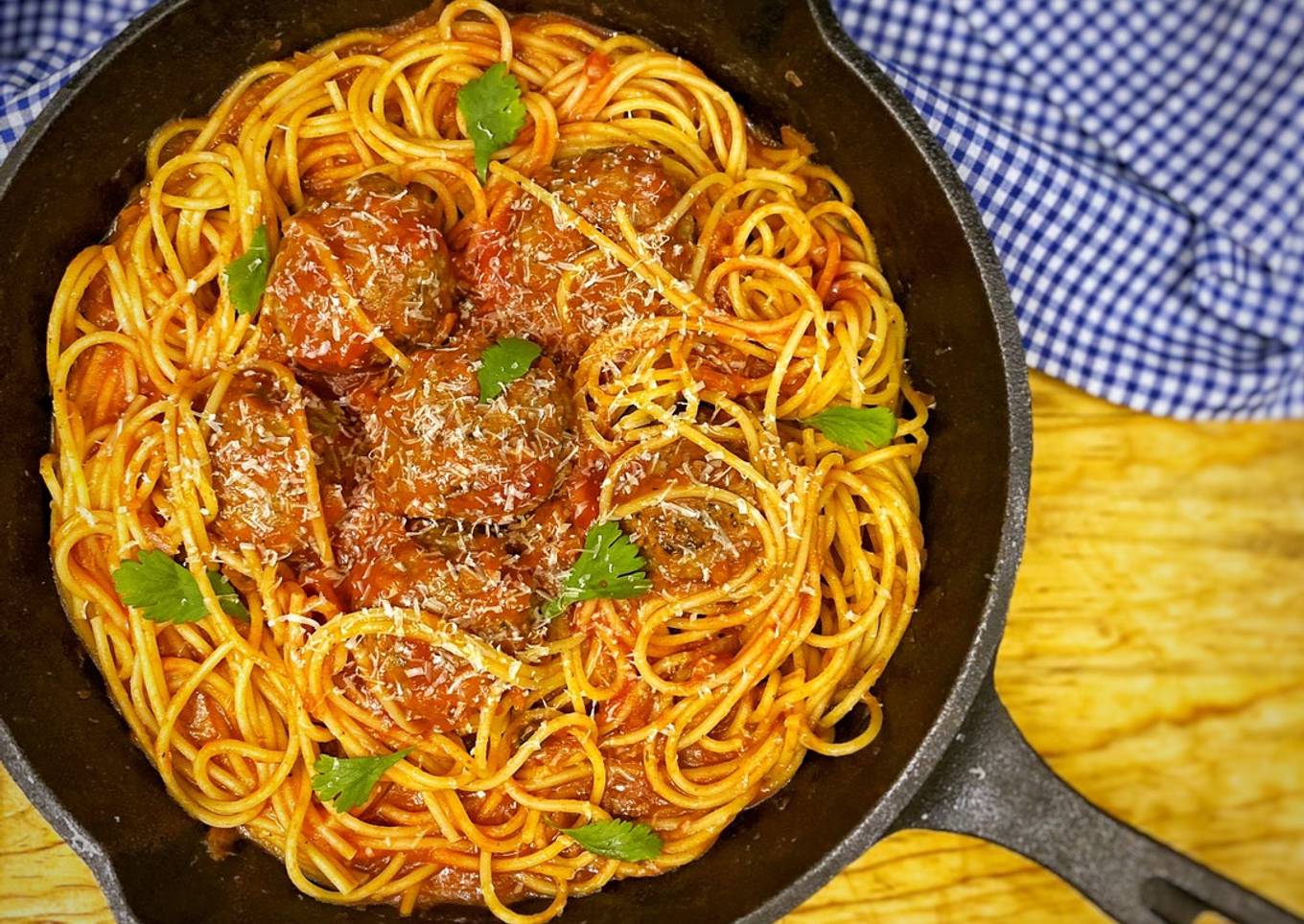 Albondigas con salsa