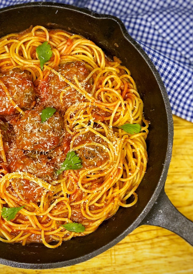 Una foto de Albondigas con salsa