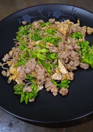 รูปของ ผัดดอกขจร,ไข่,หมูสับ,เส้นบุกนุ่ม - คีโต