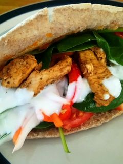 Marokkói csirkés pita 🥙 recept fotója