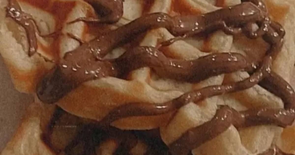 10 mins breakfast Lotus waffles for sunny days Recipe by Tehmina Hashmi